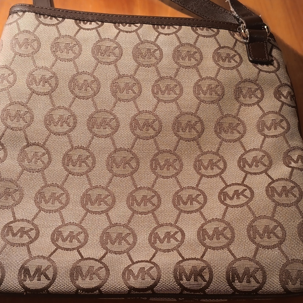 MK Michael Kors Crossbody Bag - Picture 9 of 12